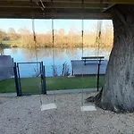 La Terrasse Du Loir A 2km Du Zoo De * 拉弗雷切