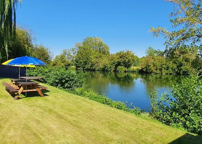 La Terrasse Du Loir A 2km Du Zoo De * La Flèche